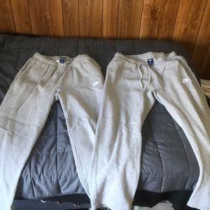 2 Nike Sweatpants